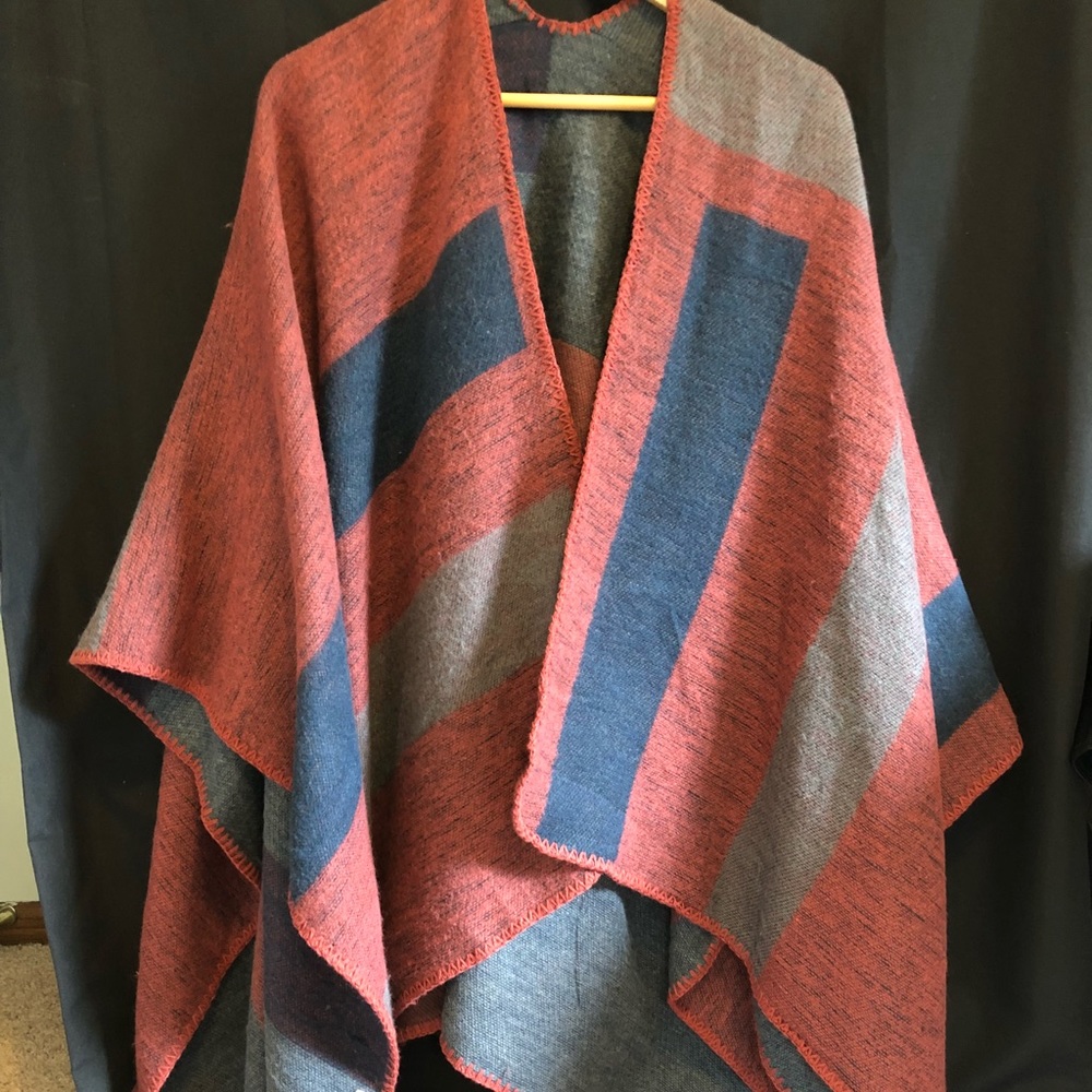 B.B. Dakota poncho